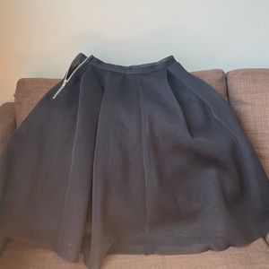 Great skirt, chic and great style statement. Size small from great brand